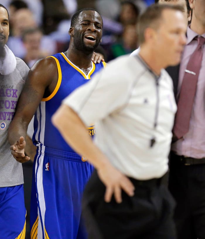 Draymond-Green-Bill-Spooner-2015-0203-foul-face-react.jpg